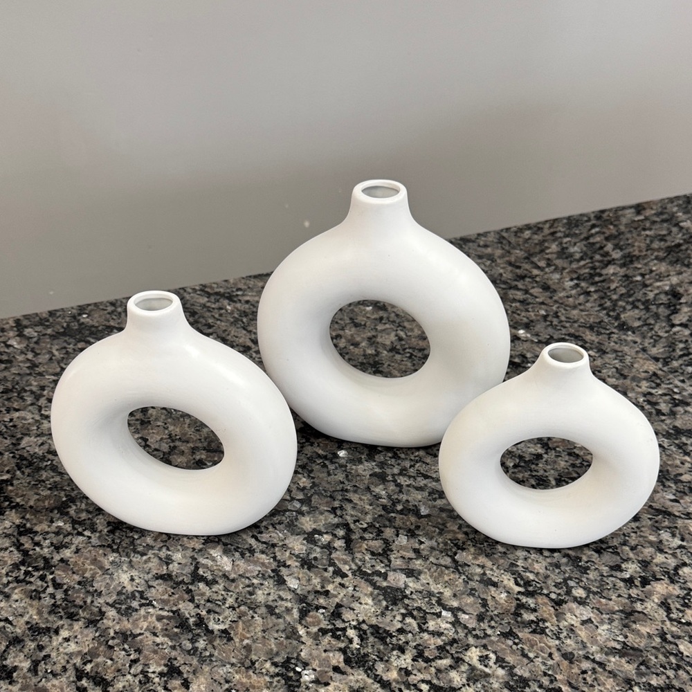 White Ceramic Ring Vases - Set of 3 - Picture 2 of 14